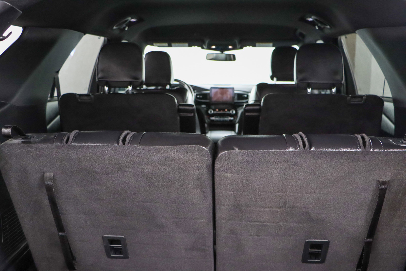 Used 2022 Ford Explorer ST w/ ST Street Pack image 30