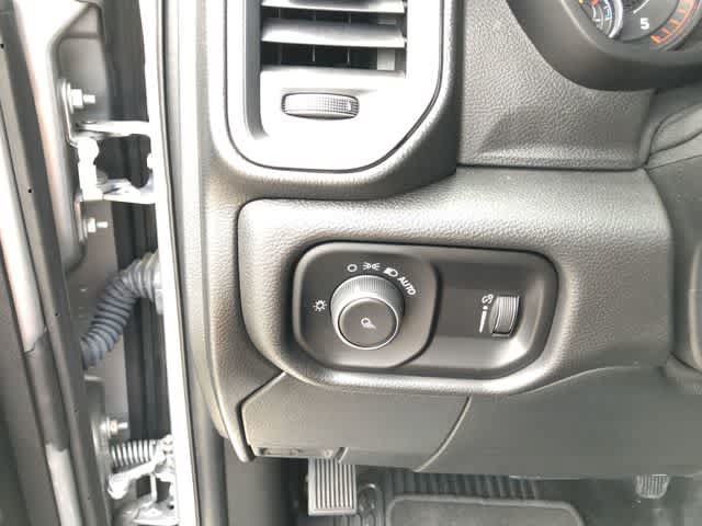 Certified 2024 RAM 2500 Tradesman w/ Chrome Appearance Group AWD/4WD image 34
