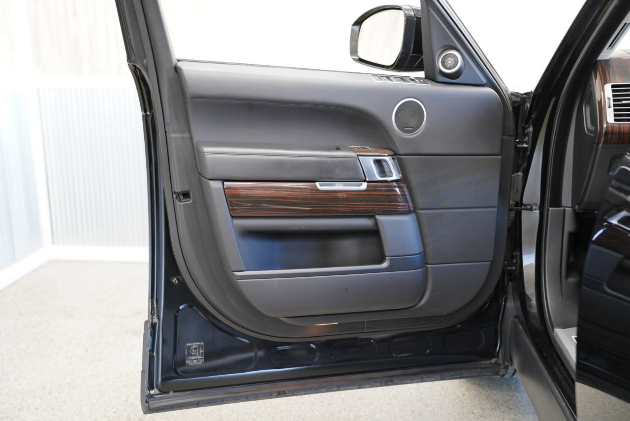 Used 2017 Land Rover Range Rover Long Wheelbase Supercharged image 29