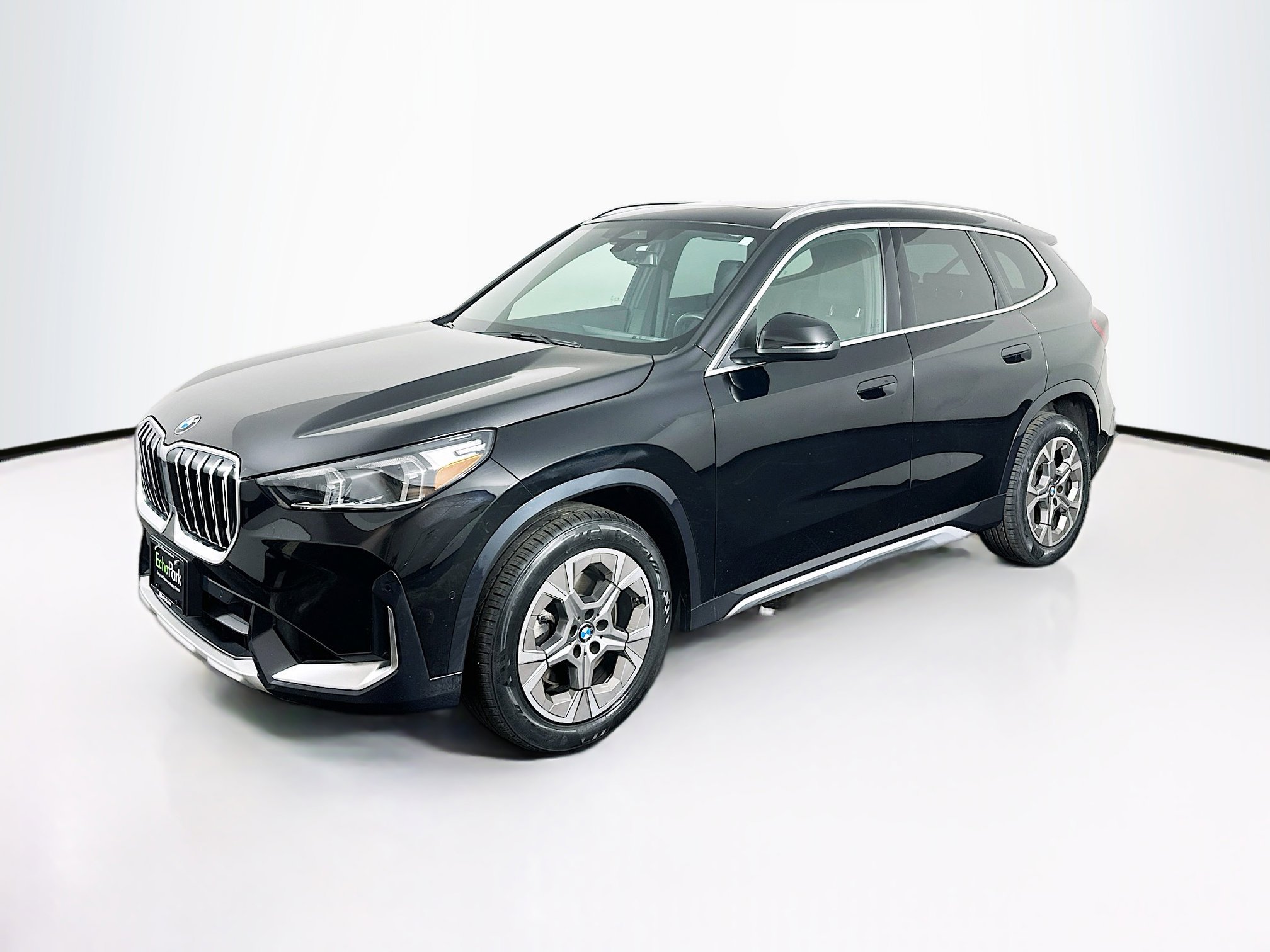 Used 2025 BMW X1 xDrive28i image 3