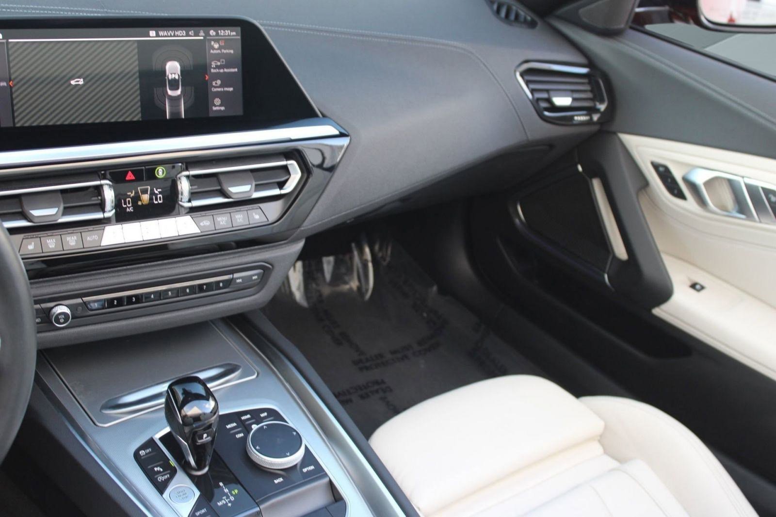 Used 2023 BMW Z4 sDrive30i w/ Premium Package image 31