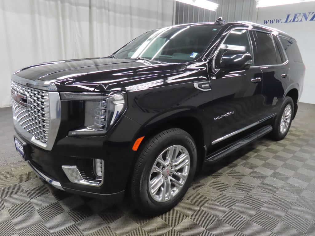 Used 2024 GMC Yukon SLT w/ SLT Luxury Package AWD/4WD image 7