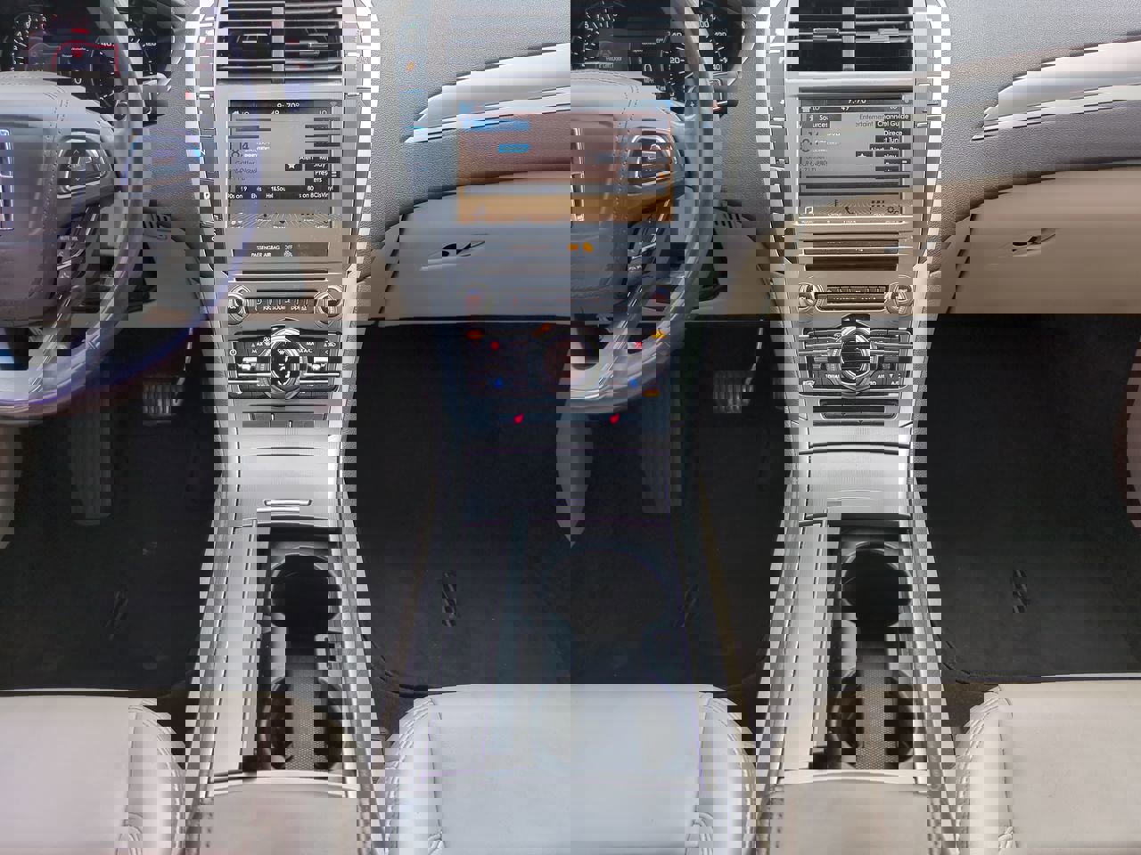 Used 2017 Lincoln MKZ Premiere image 18