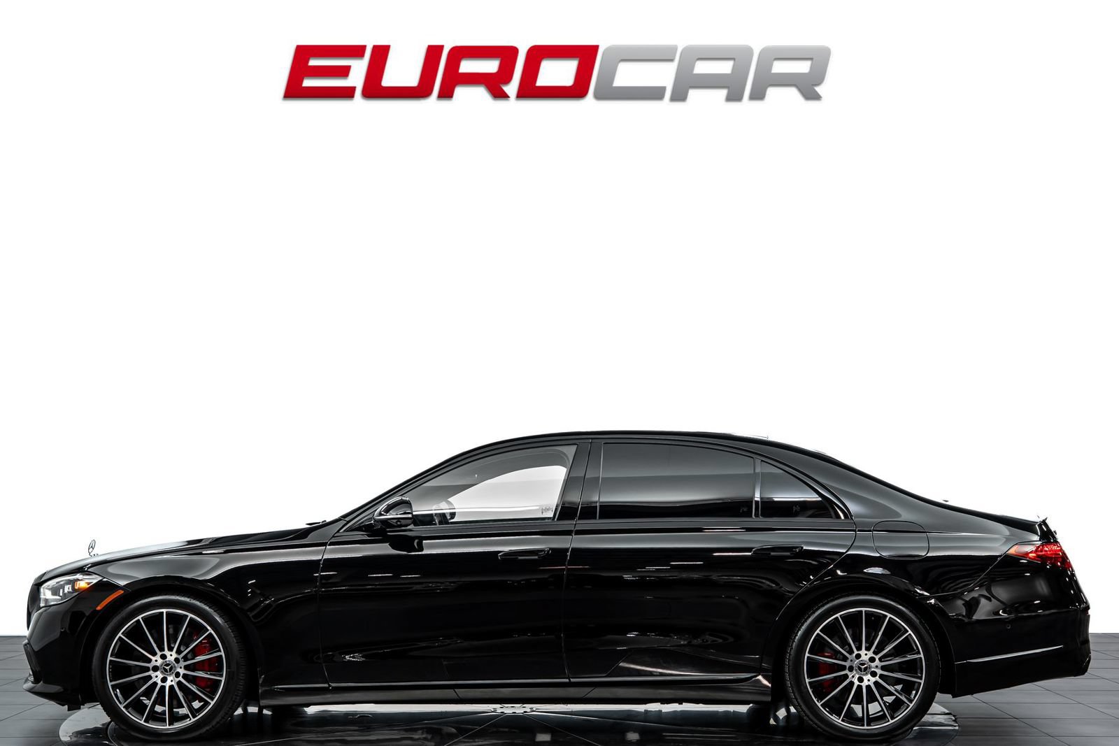Used 2024 Mercedes-Benz S 580e 4MATIC Sedan image 2