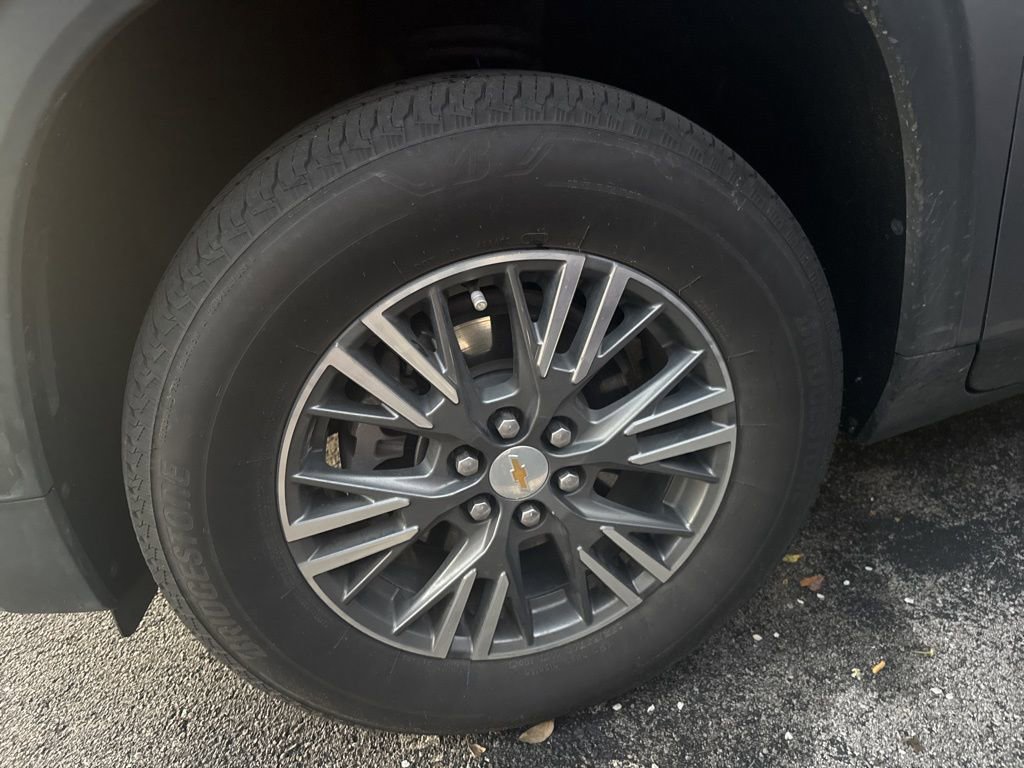 Used 2024 Chevrolet Traverse LT w/ Trailering Package image 9