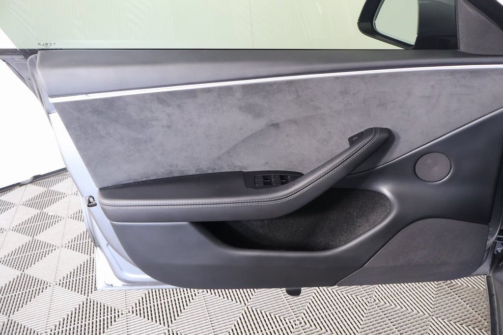 Used 2025 Tesla Model 3 Long Range AWD/4WD image 12