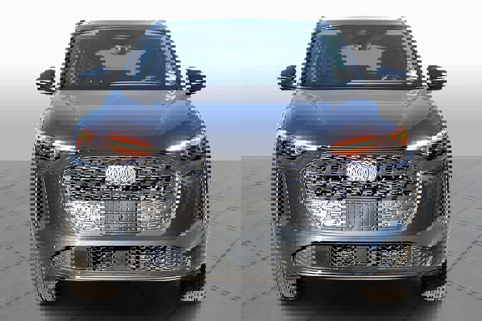 Certified 2025 Audi Q5 Premium Plus w/ Premium Plus image 3