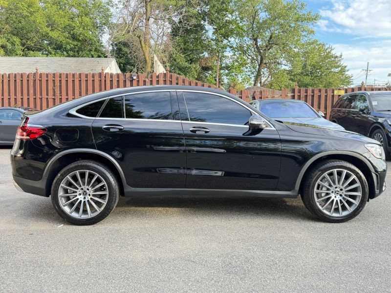 Used 2020 Mercedes-Benz GLC 300 4MATIC Coupe image 5