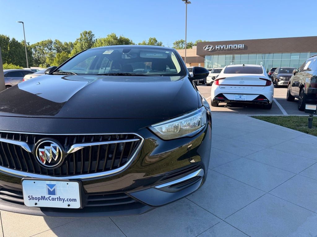 Used 2018 Buick Regal Preferred w/ Sights and Sounds Package FWD image 8