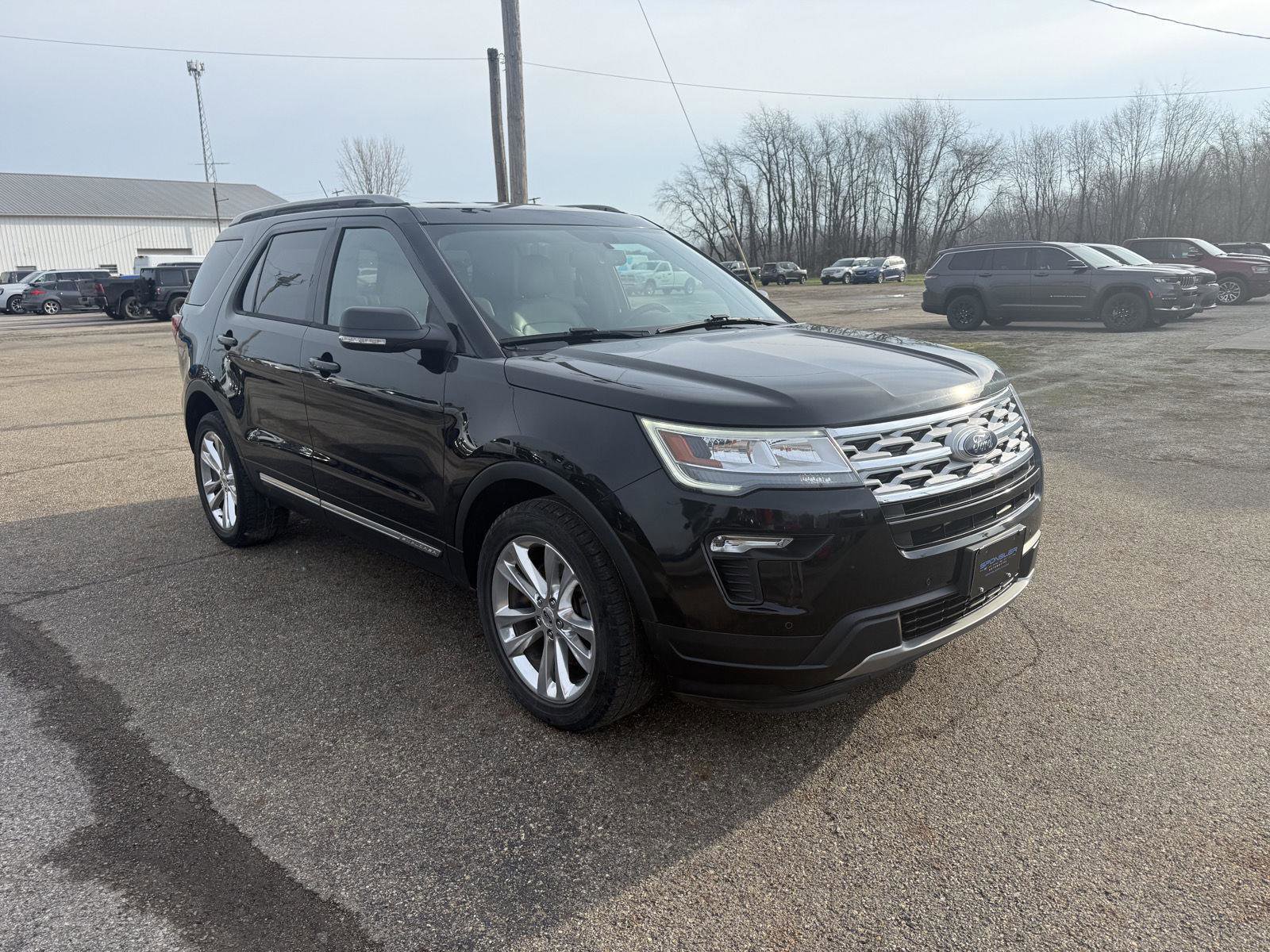Used 2019 Ford Explorer XLT w/ Equipment Group 202A image 7