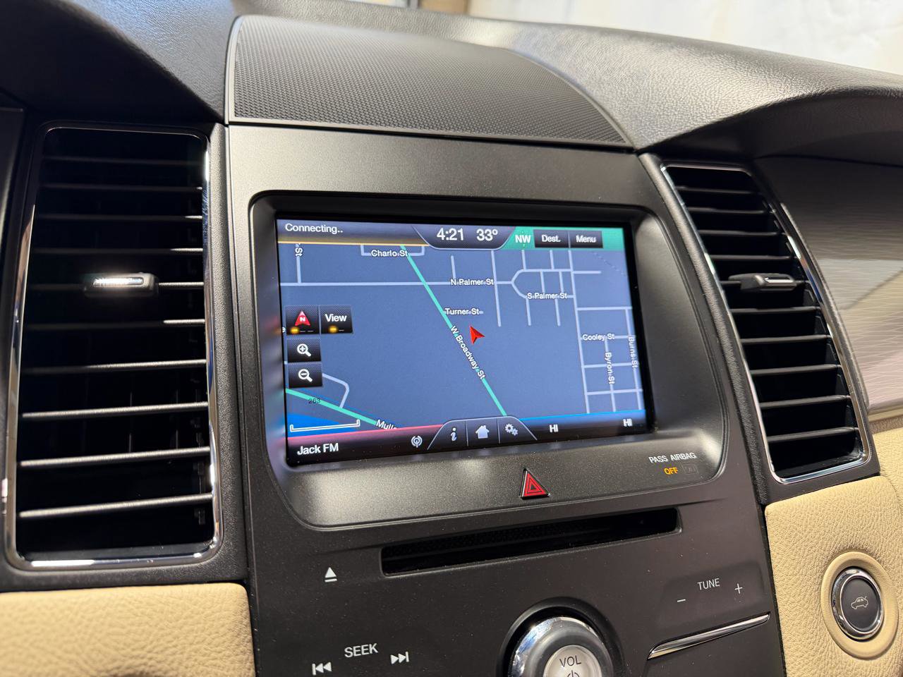 Used 2015 Ford Taurus SEL w/ Equipment Group 201A AWD/4WD image 31