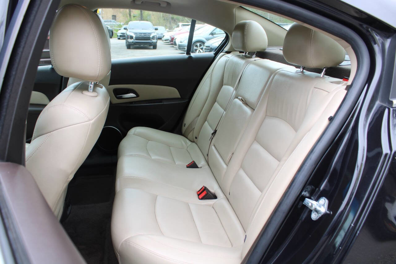 Used 2015 Chevrolet Cruze LTZ w/ Sun, Sound and Sport Package FWD image 26