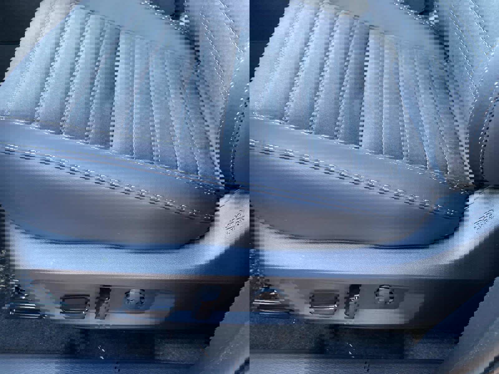 New 2026 Mitsubishi Outlander SE image 9