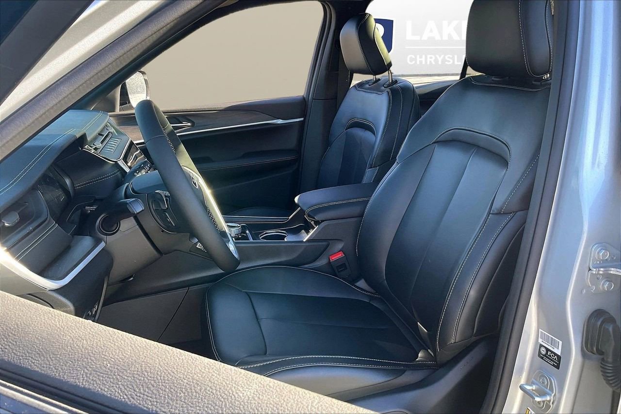 New 2026 Jeep Grand Cherokee Limited w/ Limited Altitude Package image 21