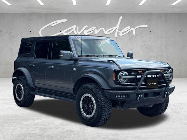 Used 2022 Ford Bronco Outer Banks w/ Sasquatch Package AWD/4WD image 2