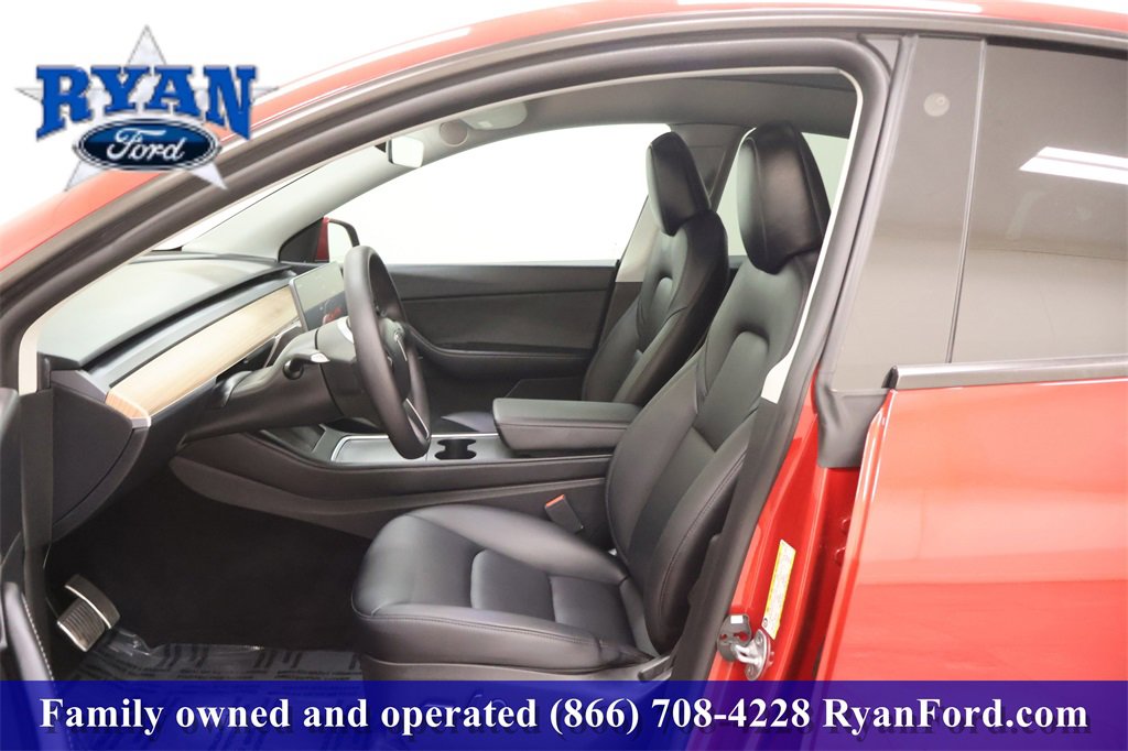 Used 2022 Tesla Model Y Long Range image 10