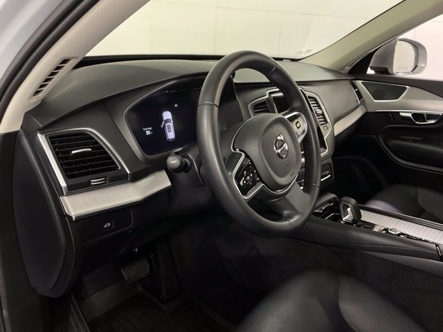 Certified 2025 Volvo XC90 B5 Core w/ Protection Package Premier AWD/4WD image 19