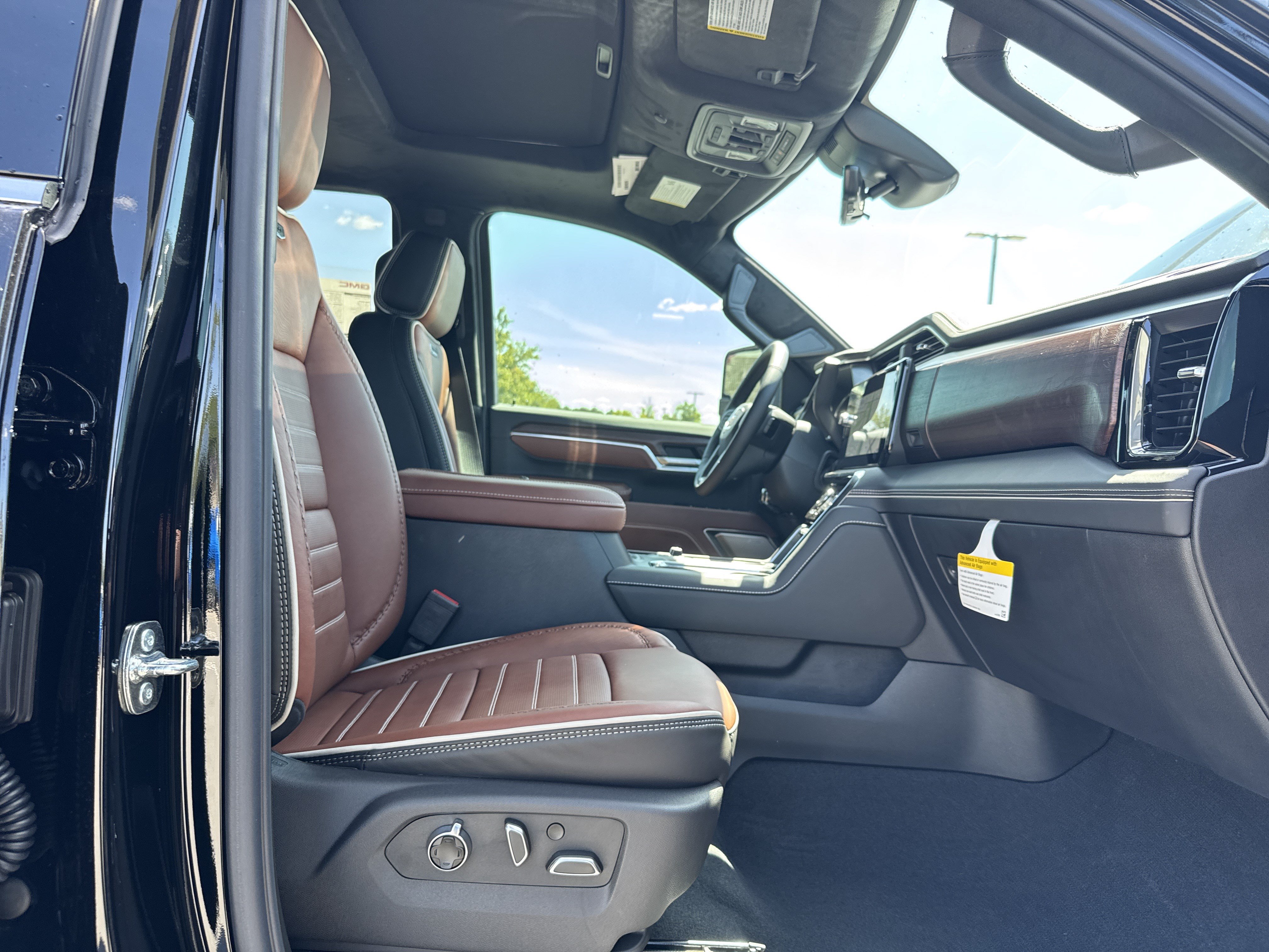New 2026 GMC Sierra 2500 Denali Ultimate AWD/4WD image 32