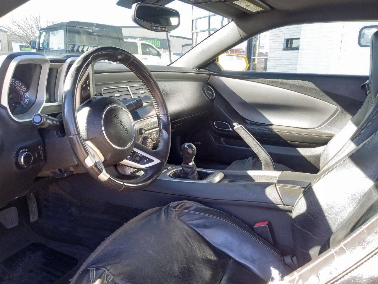 Used 2010 Chevrolet Camaro SS w/ LPO, Ground Effects Package image 10