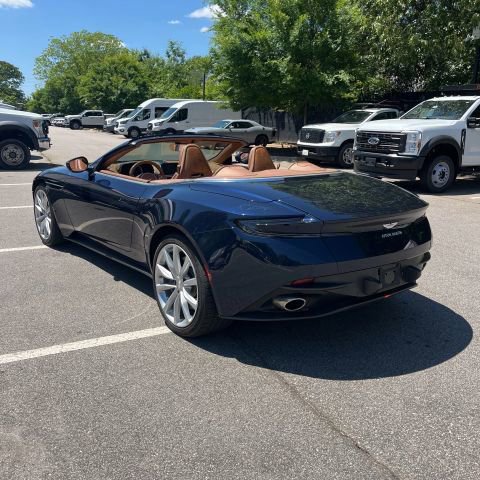 Used 2019 Aston Martin DB11 Volante RWD image 4