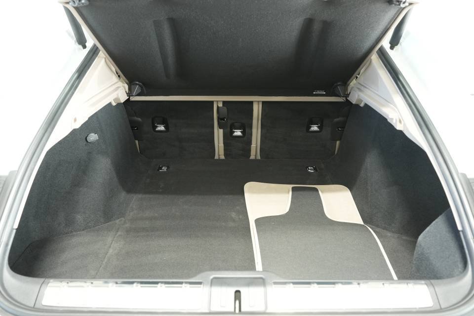 Certified 2025 Porsche Panamera 4 AWD/4WD image 27