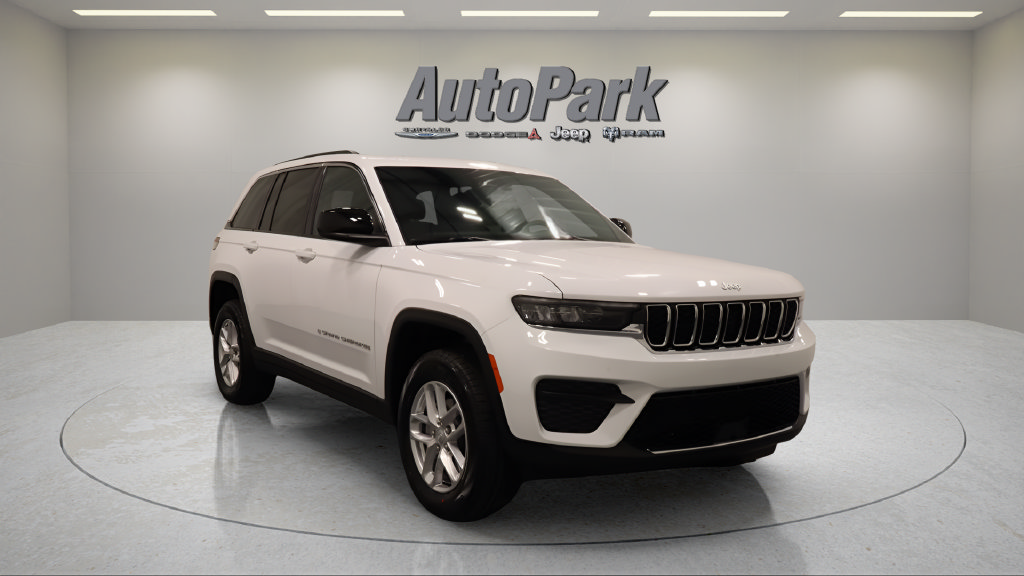 New 2026 Jeep Grand Cherokee Laredo X AWD/4WD image 2