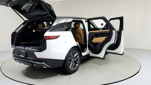 Used 2025 Land Rover Range Rover Sport SE image 10