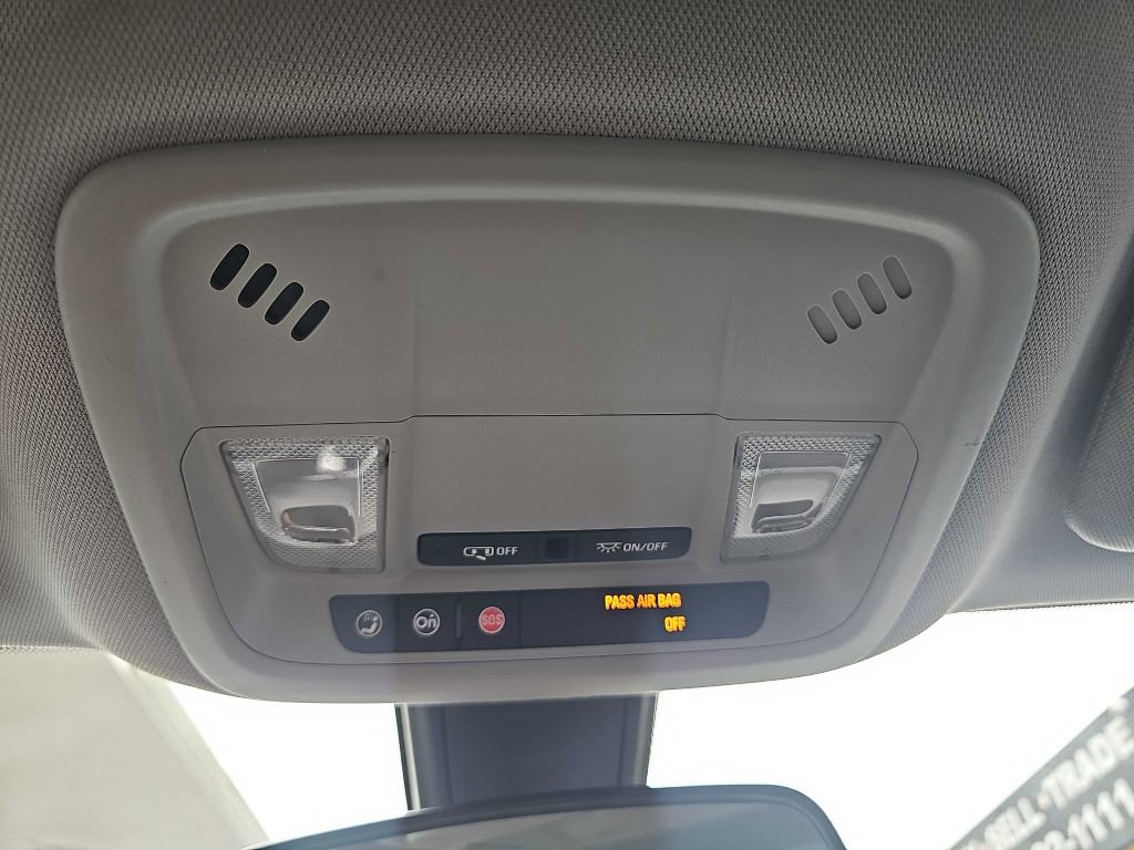 Used 2017 Chevrolet Malibu LT image 39