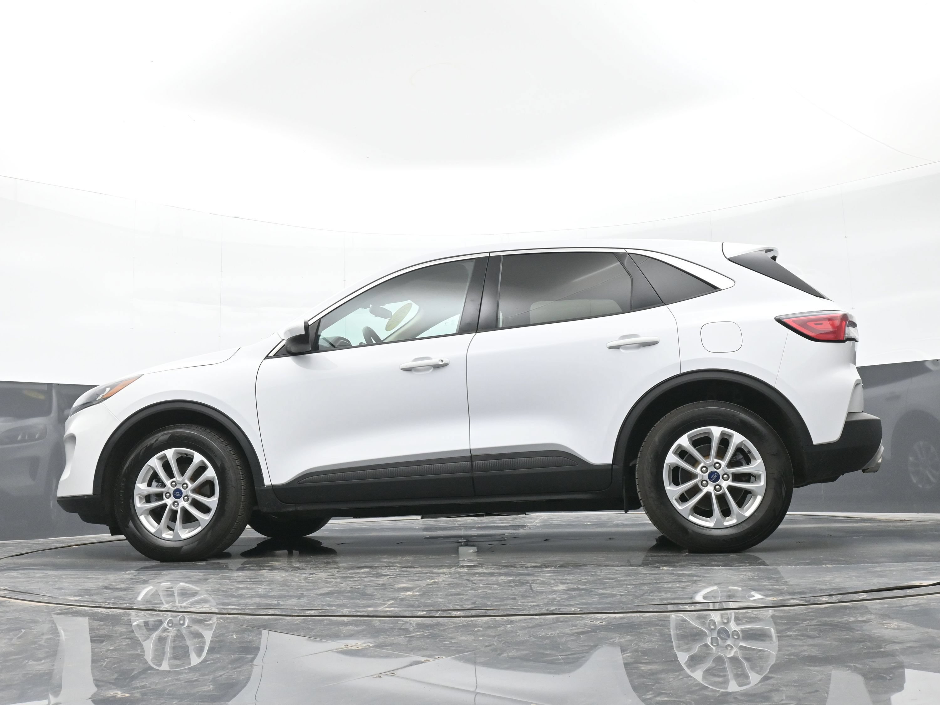 Used 2020 Ford Escape SE AWD/4WD image 34