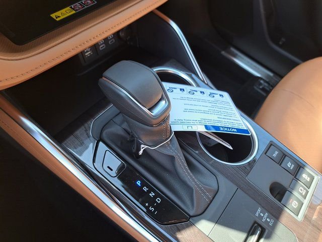 New 2026 Toyota Highlander Platinum AWD/4WD image 13