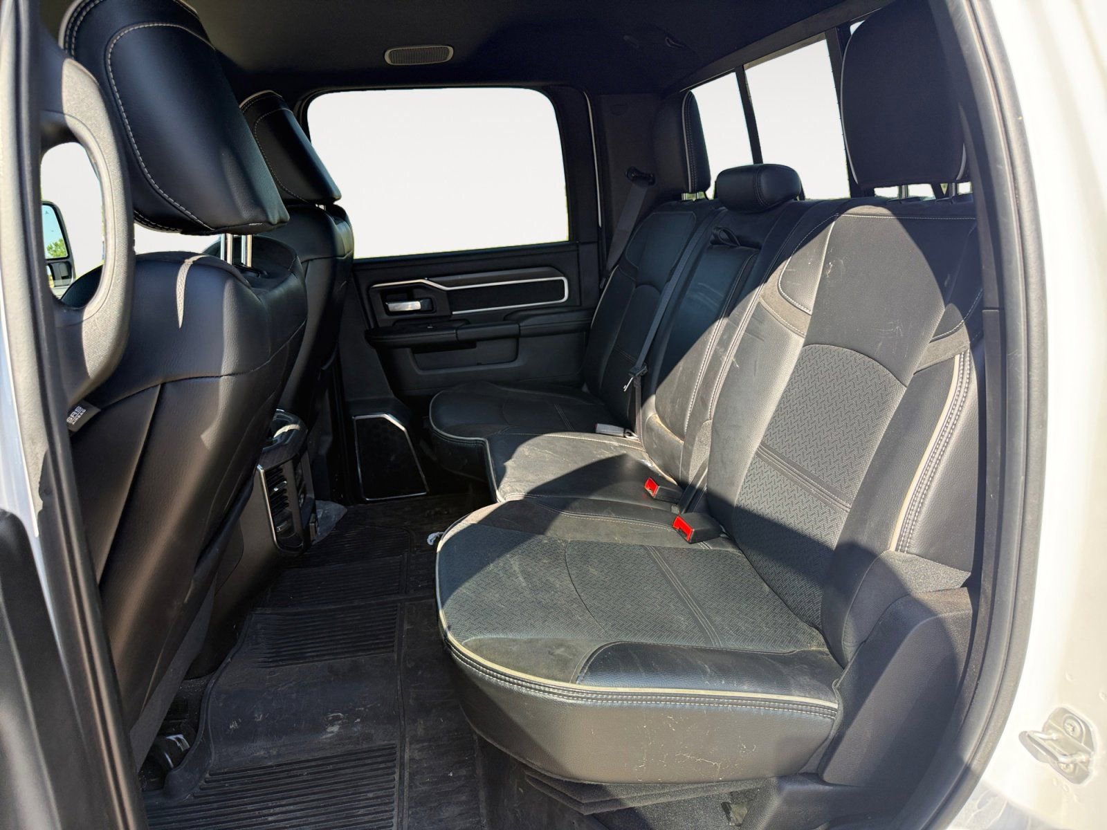 Used 2025 RAM 3500 Laramie w/ Sport Appearance Package AWD/4WD image 13