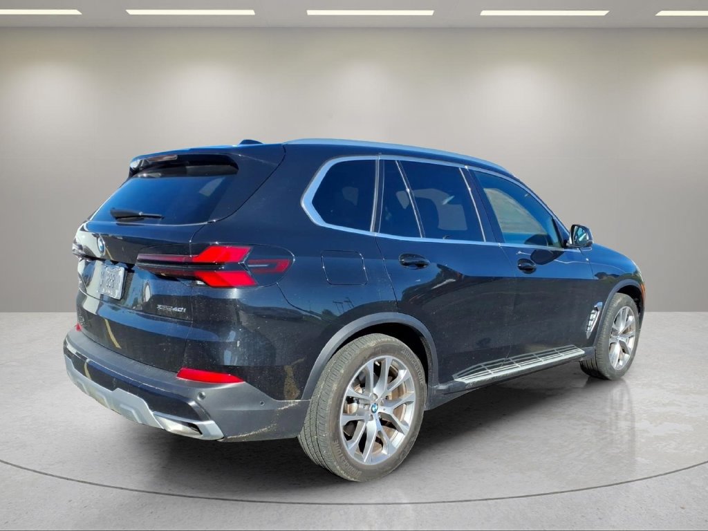Used 2026 BMW X5 xDrive40i AWD/4WD image 3