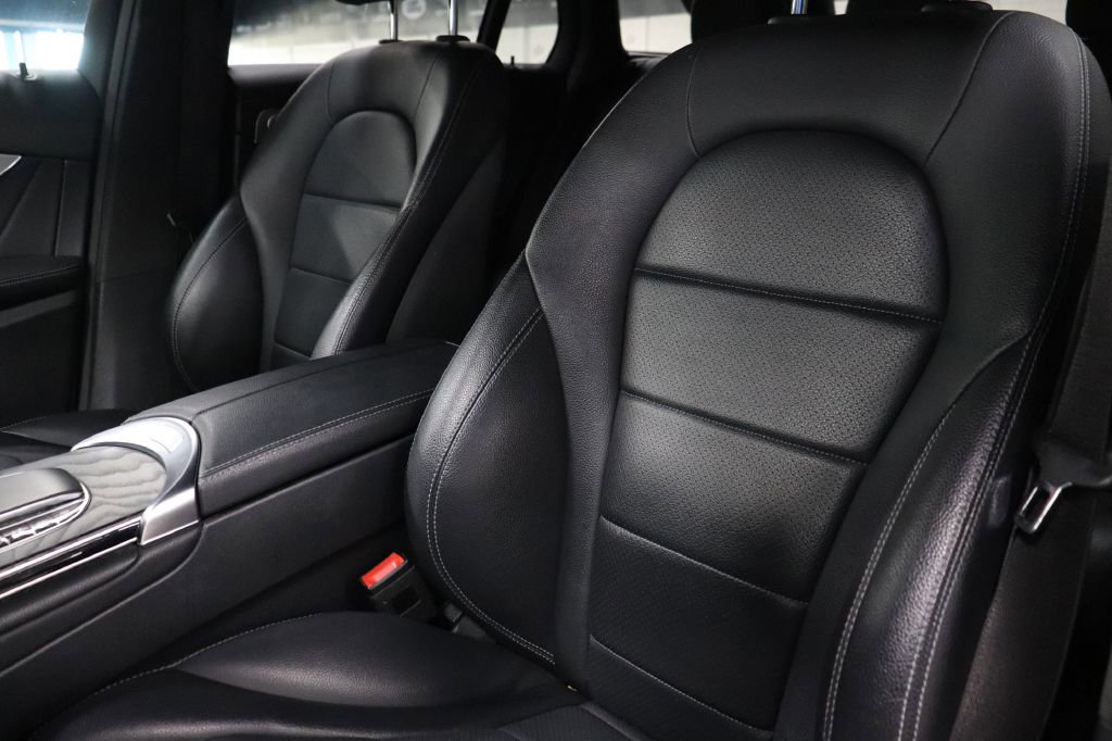 Used 2021 Mercedes-Benz GLC 300 w/ AMG Line image 11