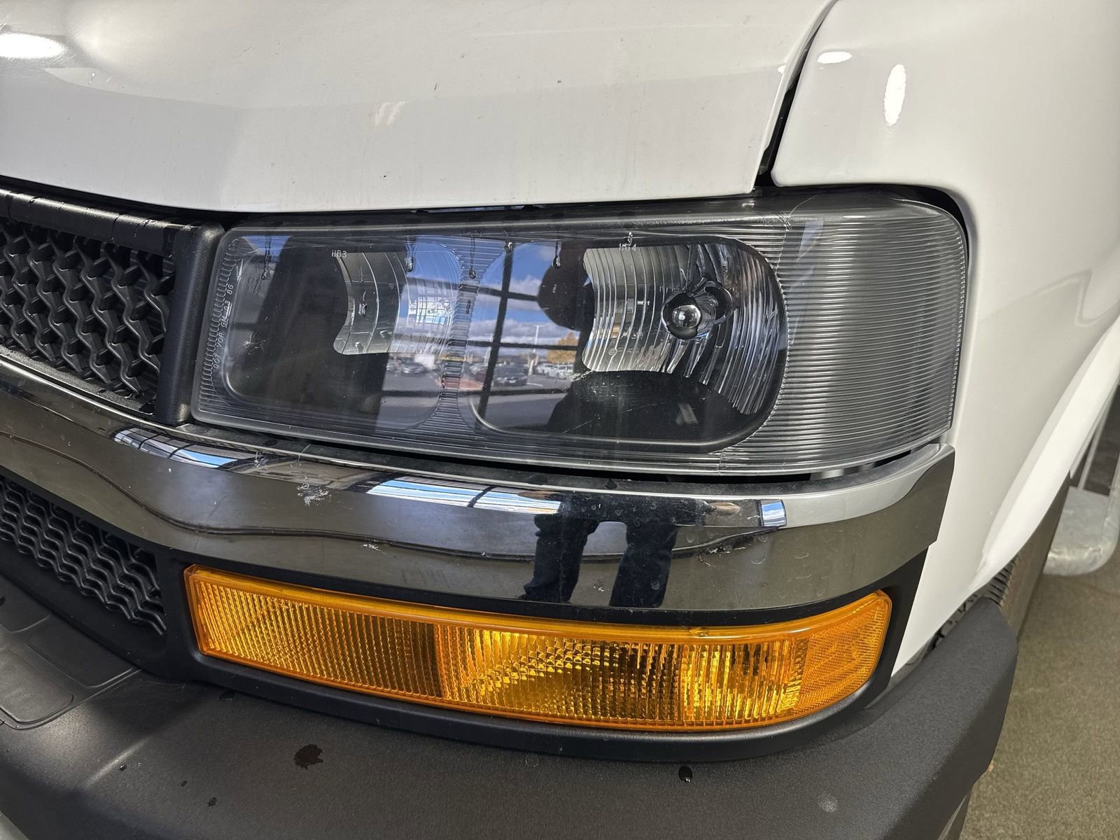 Used 2023 Chevrolet Express 2500 w/ Driver Convenience Package image 26