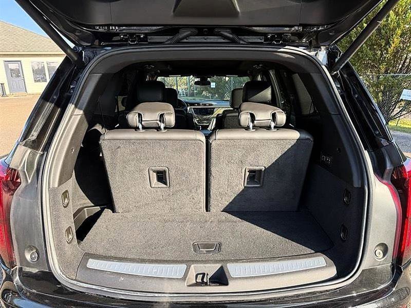 Used 2023 Cadillac XT6 Premium Luxury image 10