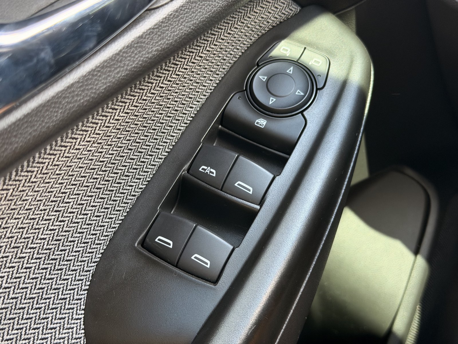 Used 2023 Chevrolet TrailBlazer LS FWD image 18