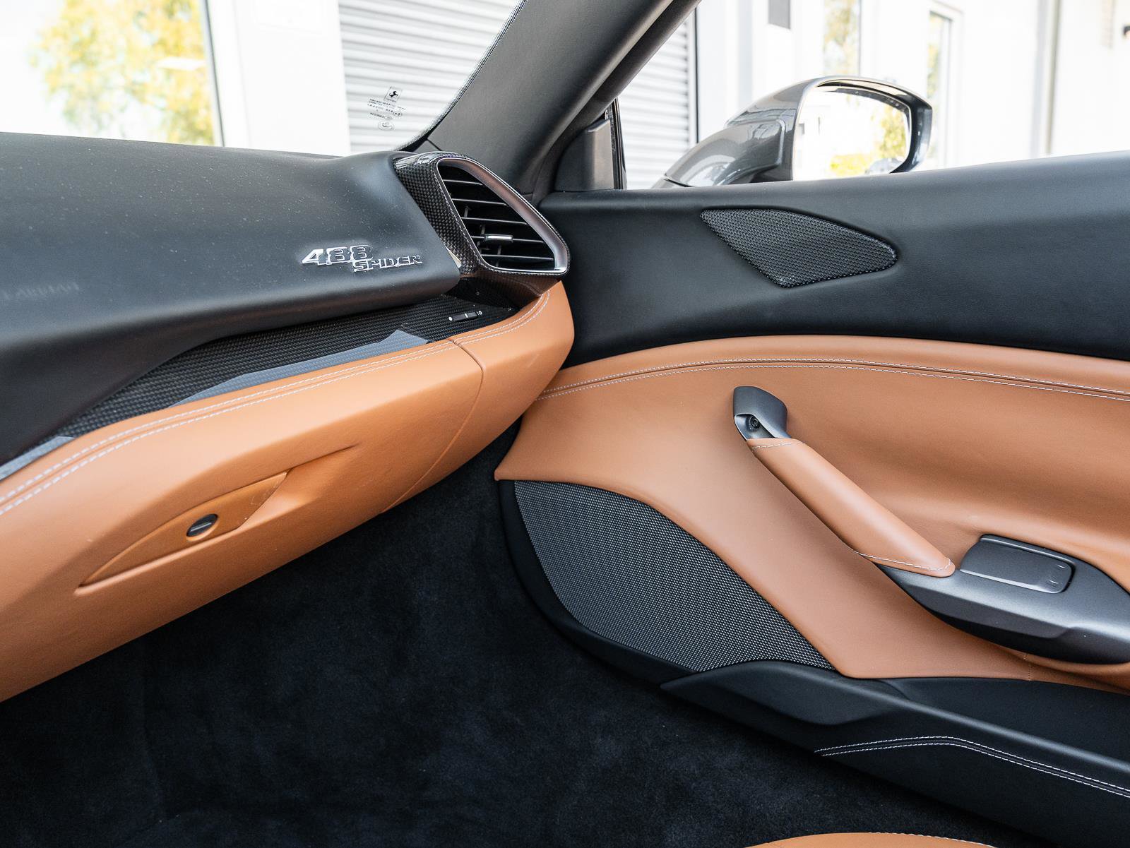 Used 2018 Ferrari 488 Spider image 30