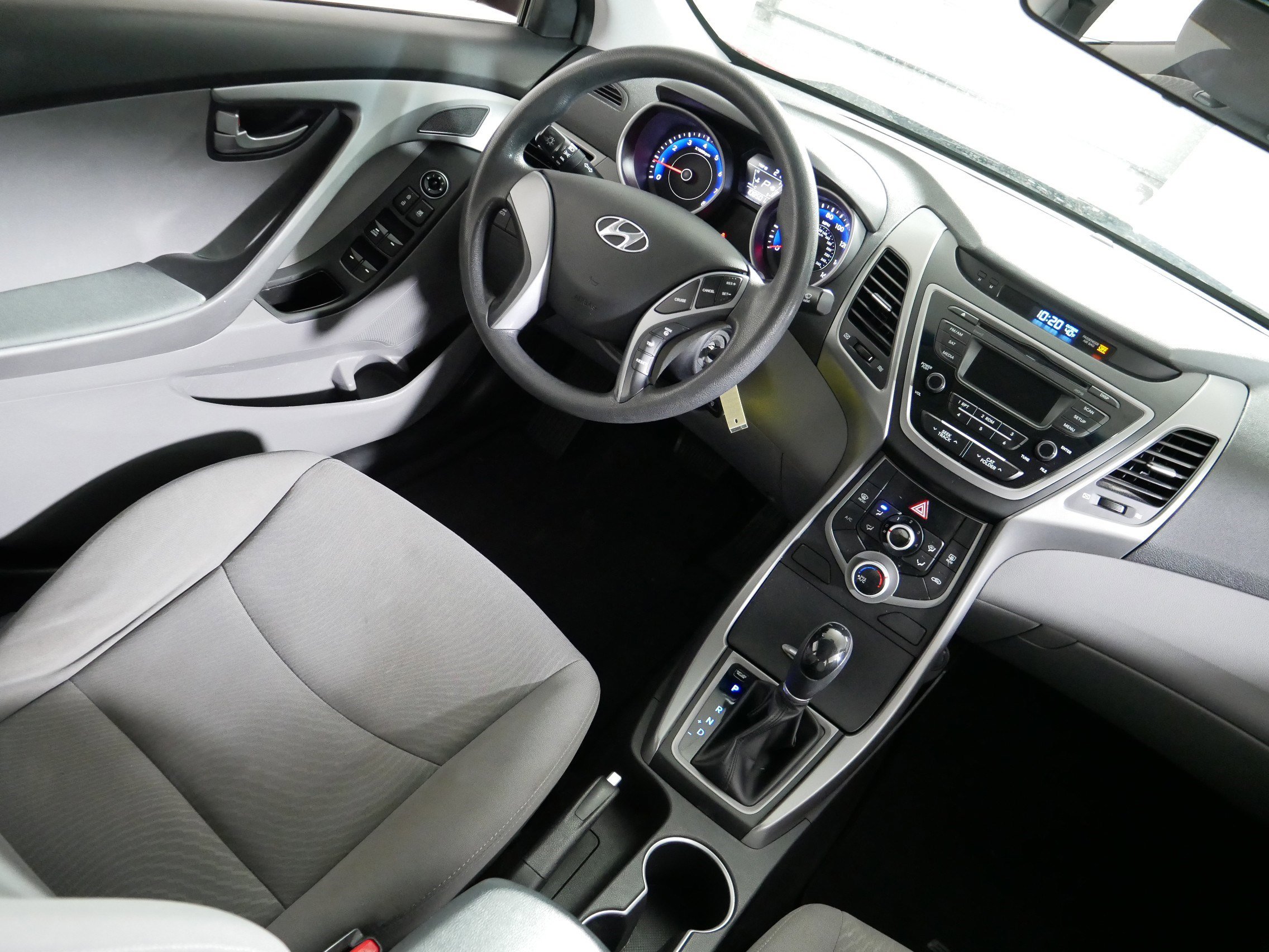 Used 2015 Hyundai Elantra SE FWD image 9