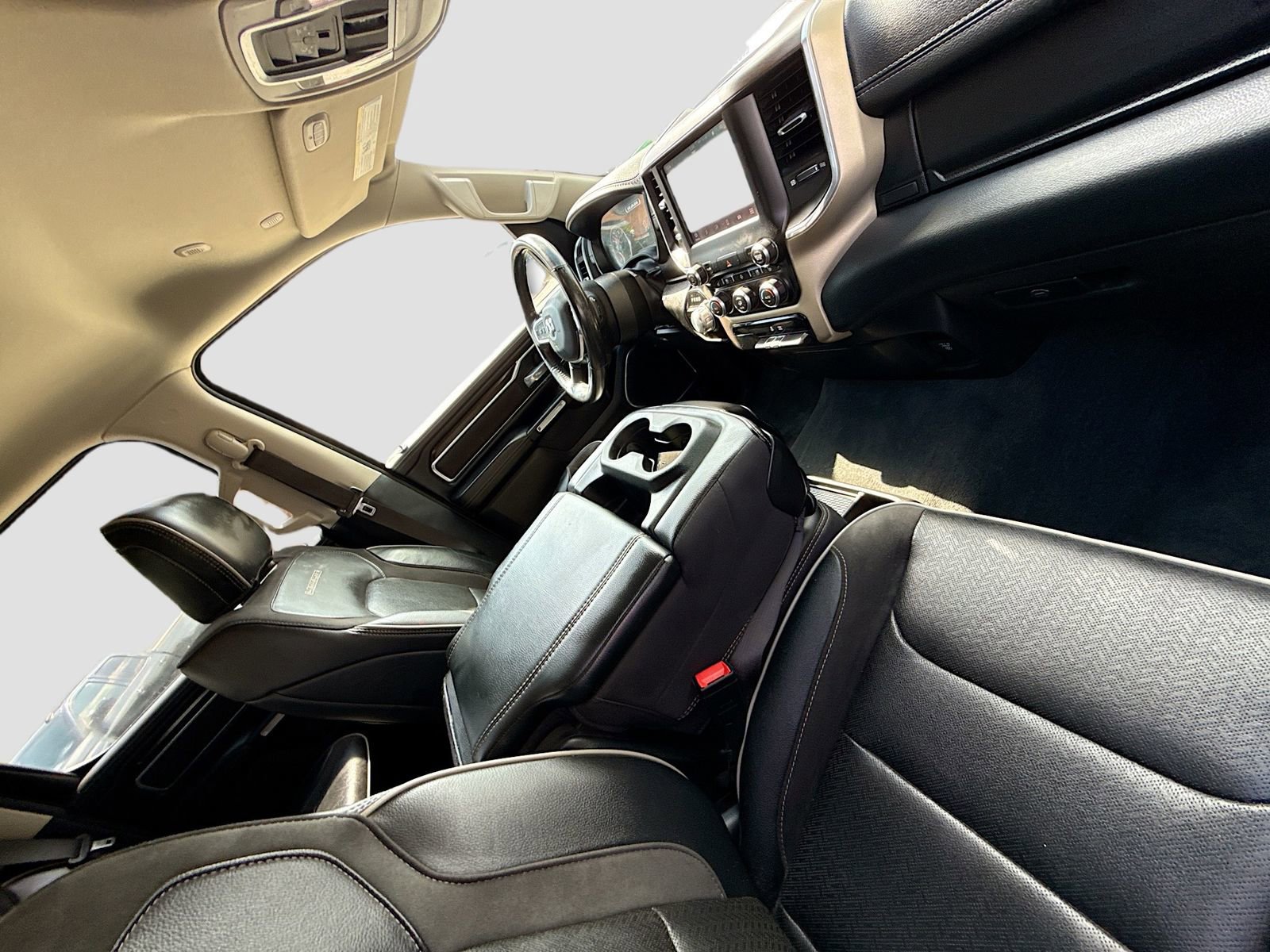 Used 2022 RAM 1500 Laramie RWD image 26