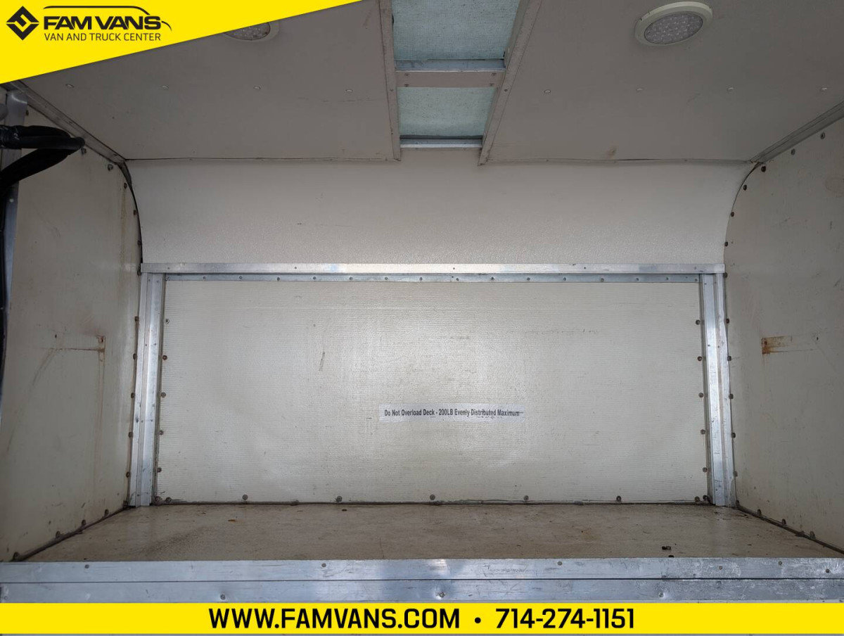 Used 2015 Ford F550 2WD Regular Cab Super Duty image 15