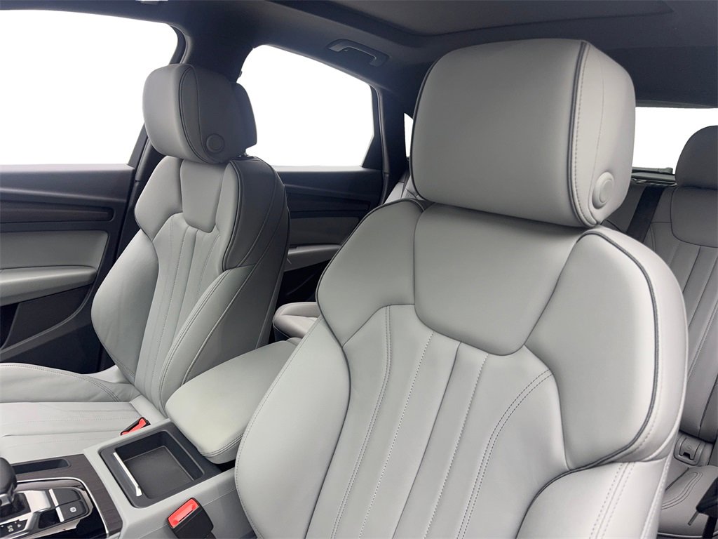 Used 2022 Audi Q5 2.0T Premium w/ Convenience Package image 28