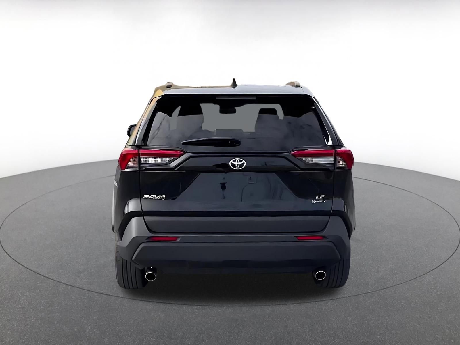 Used 2025 Toyota RAV4 LE image 12