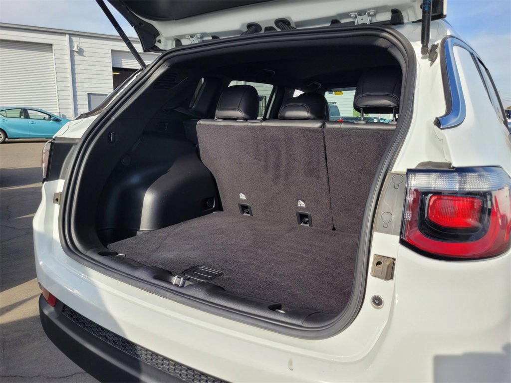 Used 2024 Jeep Compass Latitude image 27