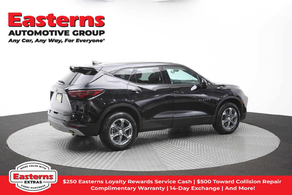 Used 2025 Chevrolet Blazer LT FWD image 45