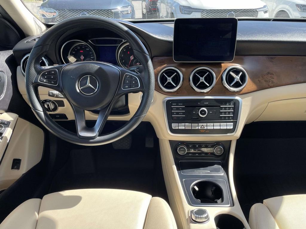 Used 2018 Mercedes-Benz GLA 250 4MATIC image 4