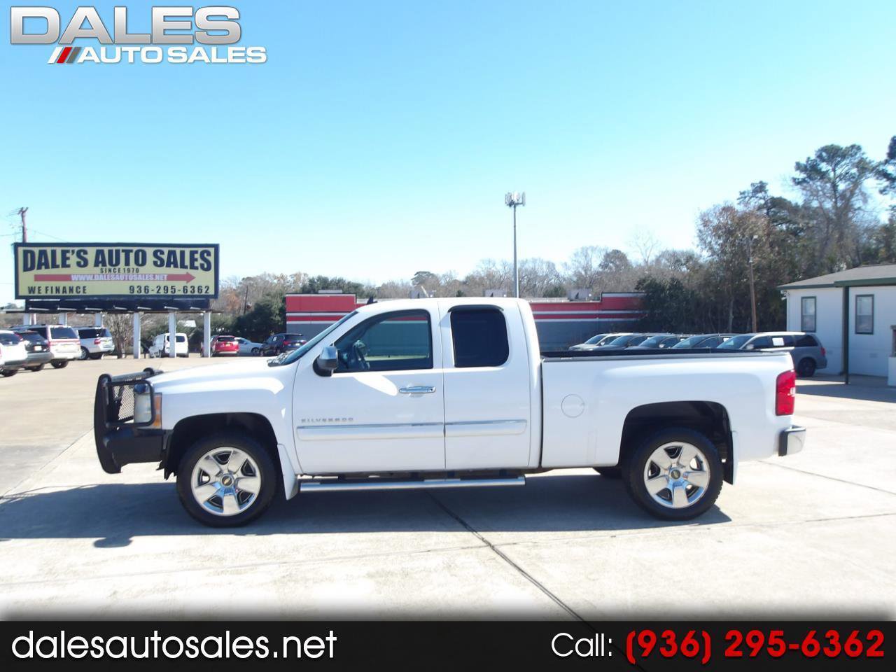Used 2011 Chevrolet Silverado 1500 LT w/ Regional Value Package AWD/4WD image 1