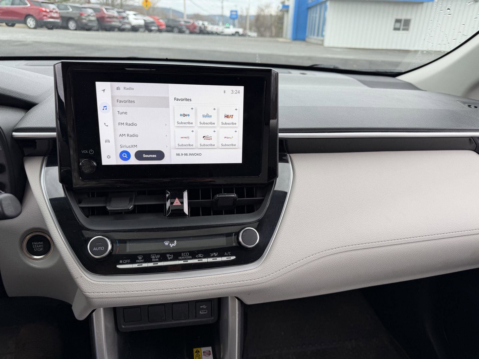 Used 2023 Toyota Corolla Cross LE w/ Moonroof Package AWD/4WD image 25