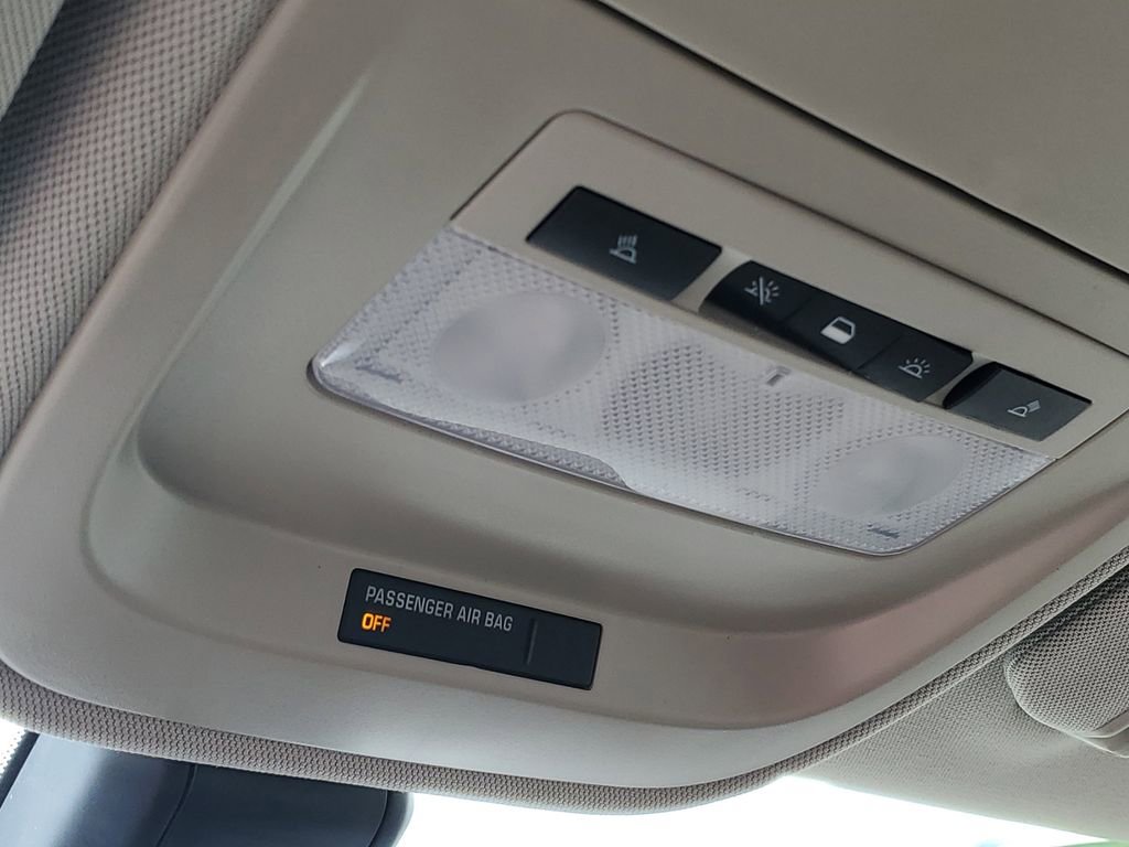 Used 2016 GMC Canyon SLT image 23