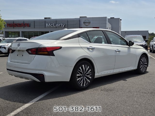 Used 2025 Nissan Altima 2.5 SV FWD image 5