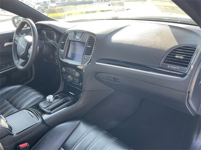Used 2023 Chrysler 300 S image 30